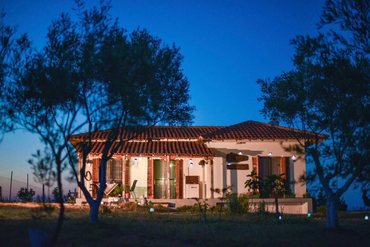 סארטי Vast Emerald, The Only House In Kavourotrypes מראה חיצוני תמונה