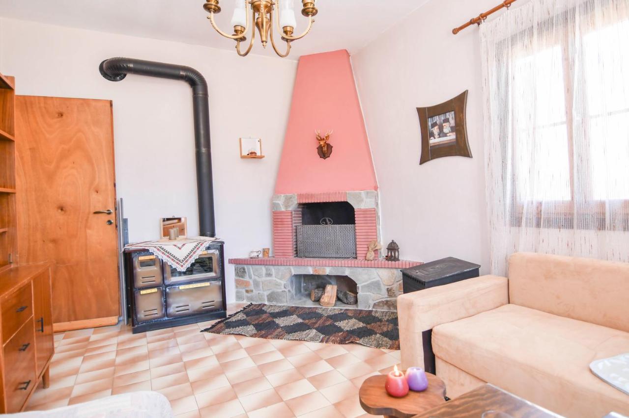 סארטי Vast Emerald, The Only House In Kavourotrypes מראה חיצוני תמונה